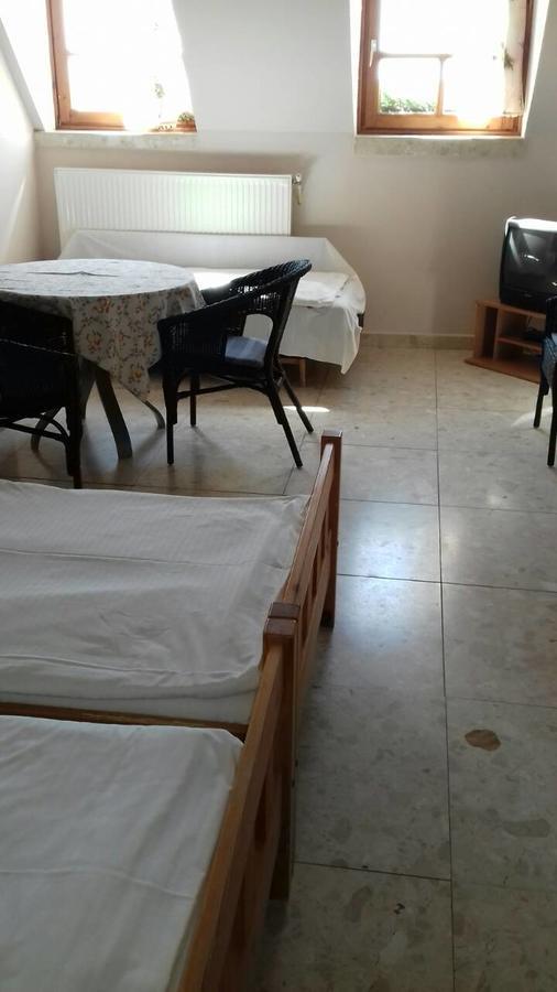 Palatinus Apartmanok Кестхей Экстерьер фото