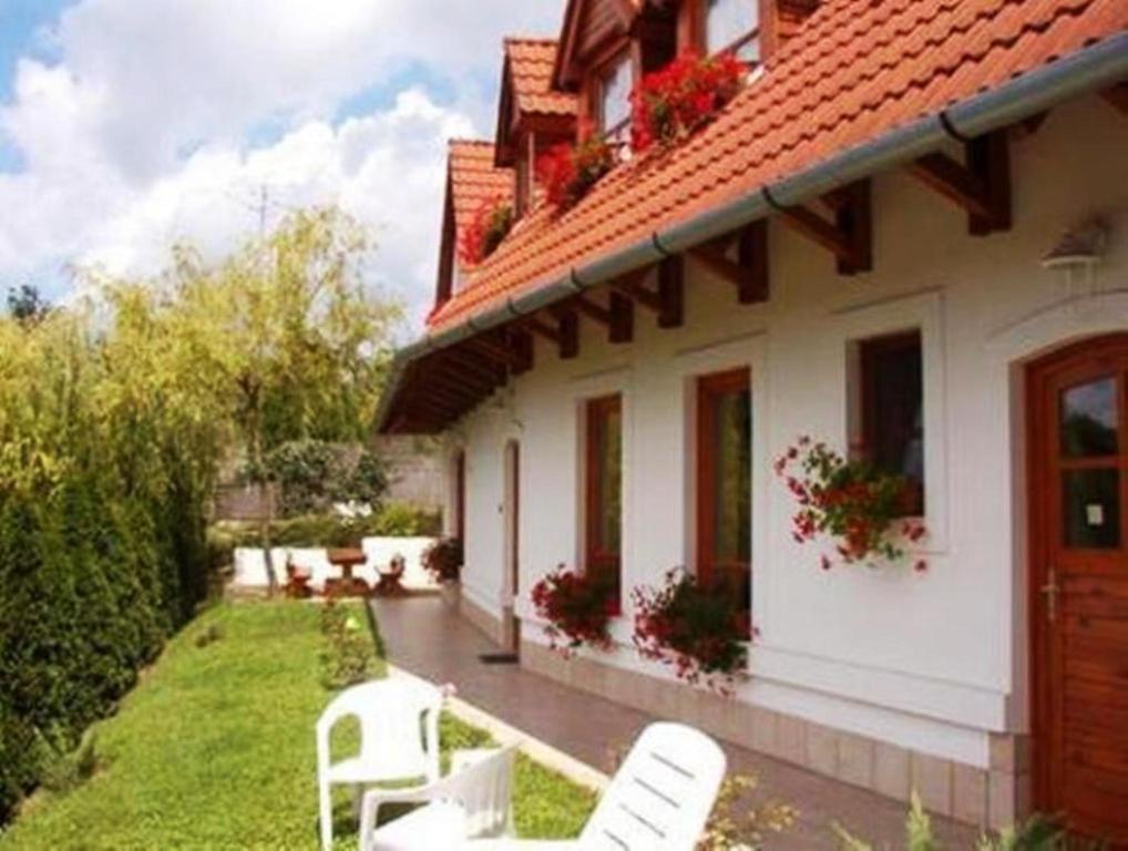 Palatinus Apartmanok Кестхей Номер фото